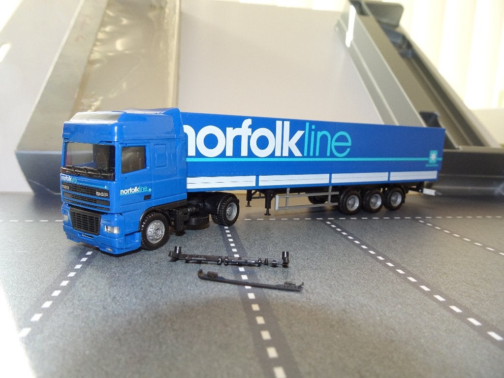 155 herpa daf 95 xf ssc norfolk line maersk trailer 1:87, Ophalen of Verzenden, Zo goed als nieuw, Bus of Vrachtwagen, Herpa