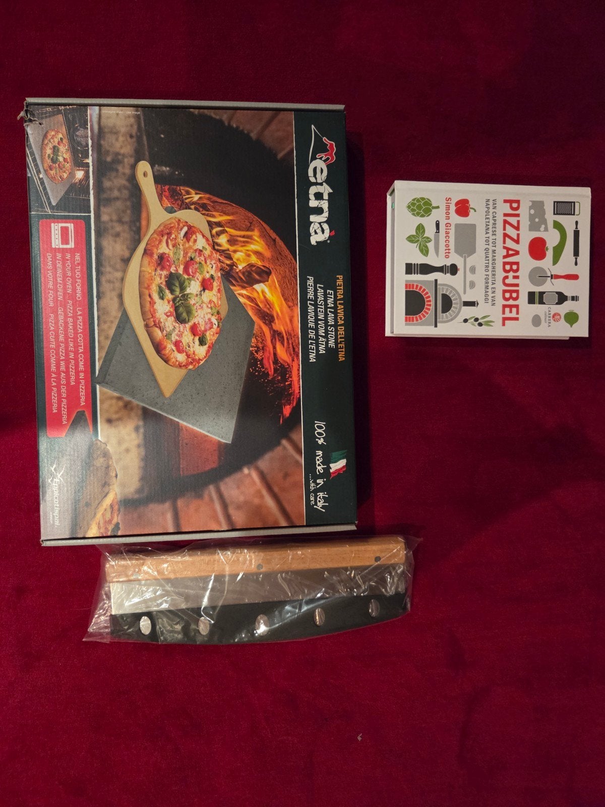 Pizza set: Pizzabijbel, lavasteen en pizzasnijder, Ophalen of Verzenden, Nieuw