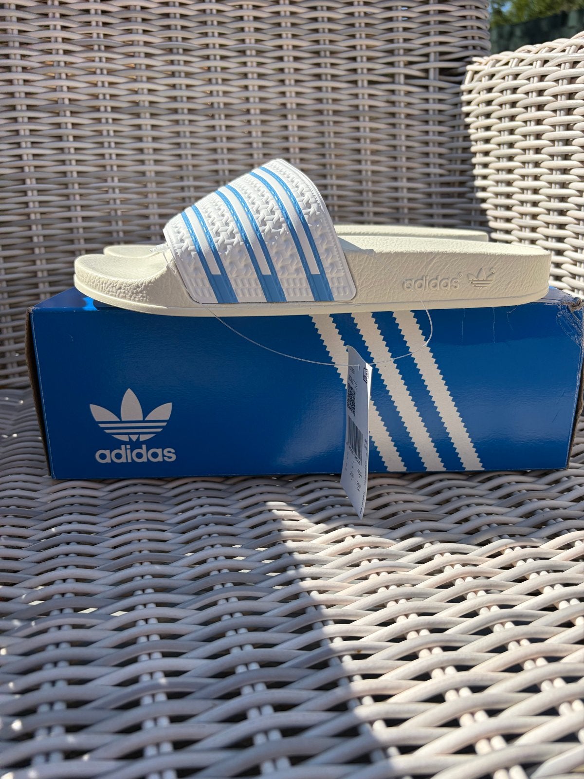 Adidas Adilette GX9894 slippers - Maat 40.5 - Nieuw, Ophalen of Verzenden, Nieuw, Blauw, Slippers