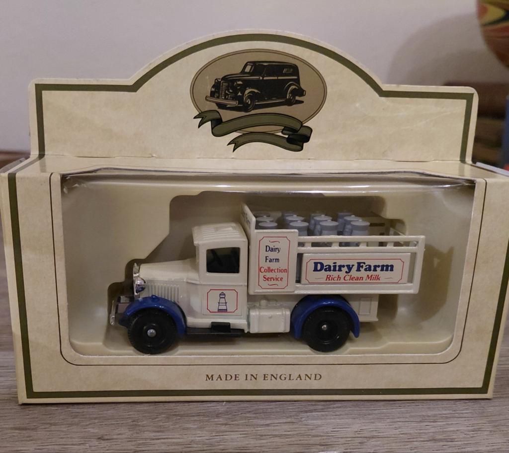 Lledo Dairy Farm Collection Service Melkwagen Model, Overige merken, 1:50 of kleiner, Nieuw, Ophalen of Verzenden