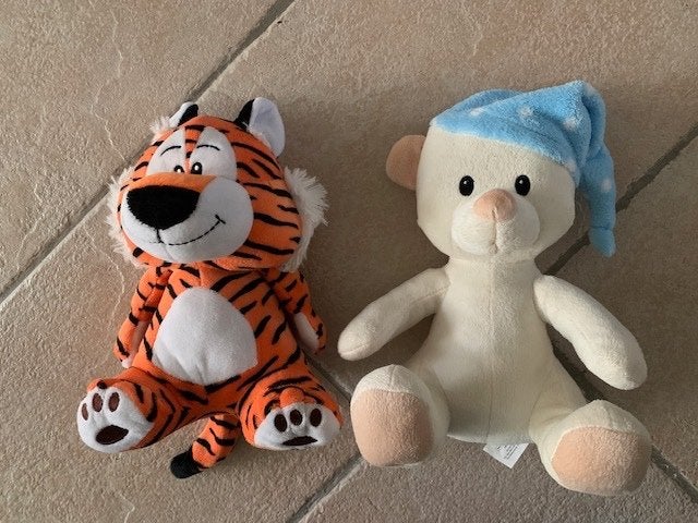 Knuffels beer met slaapmuts 30 cm en tijger 27 cm, Ophalen of Verzenden, Gebruikt, Overige typen