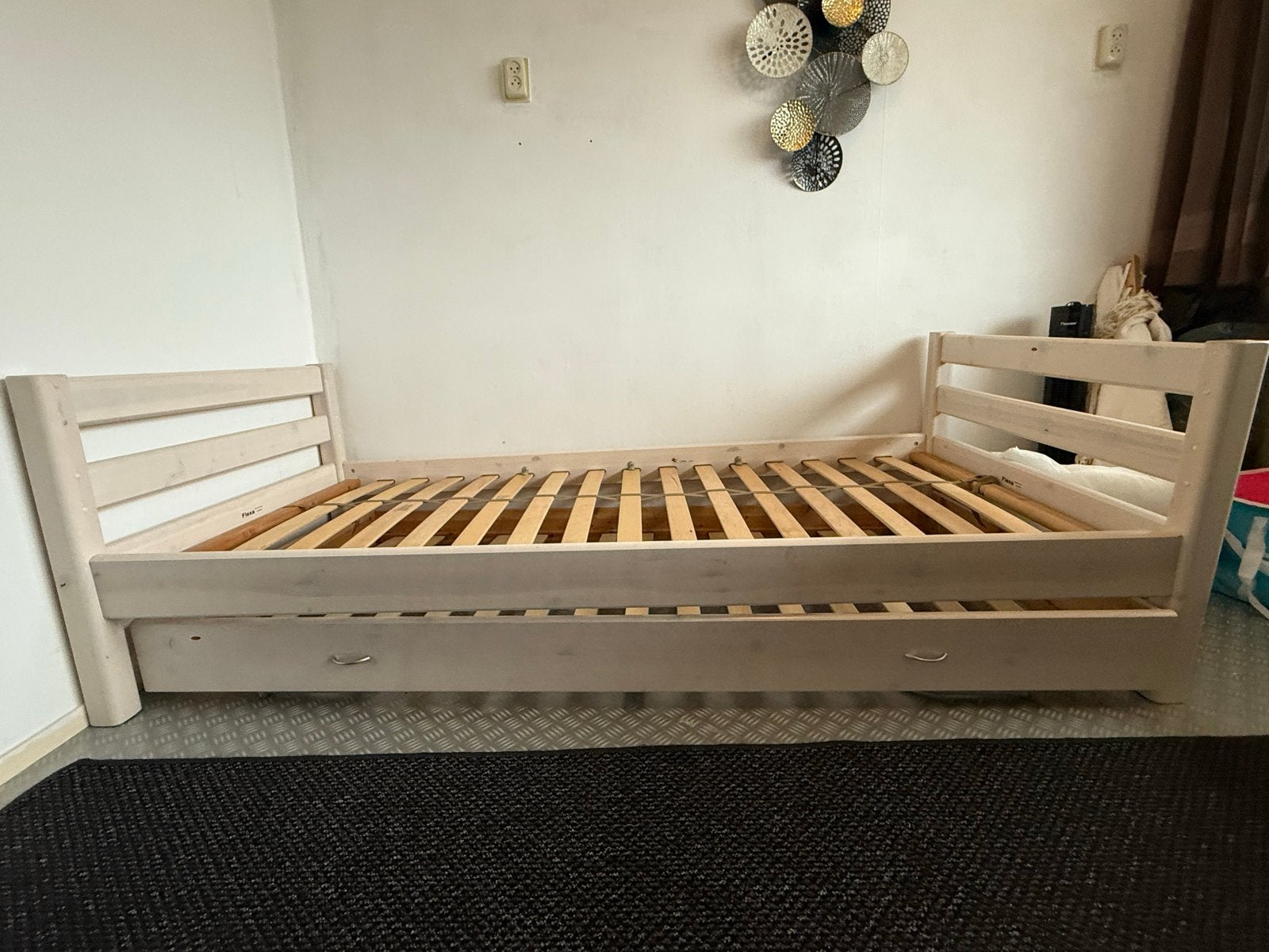 Uitschuifbaar bed met lattenbodems (incl nieuw matras)), Ophalen, 90 cm, Wit, Tweepersoons