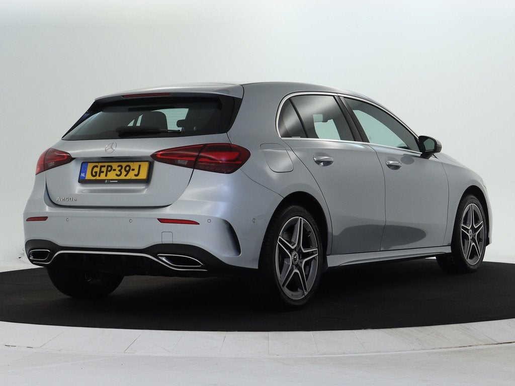 Mercedes-Benz A-Klasse 250 e Plug-In Hybride AMG Sportpakket, Auto's, Mercedes-Benz, 12 maanden, Gebruikt, 15 kWh, Bedrijf