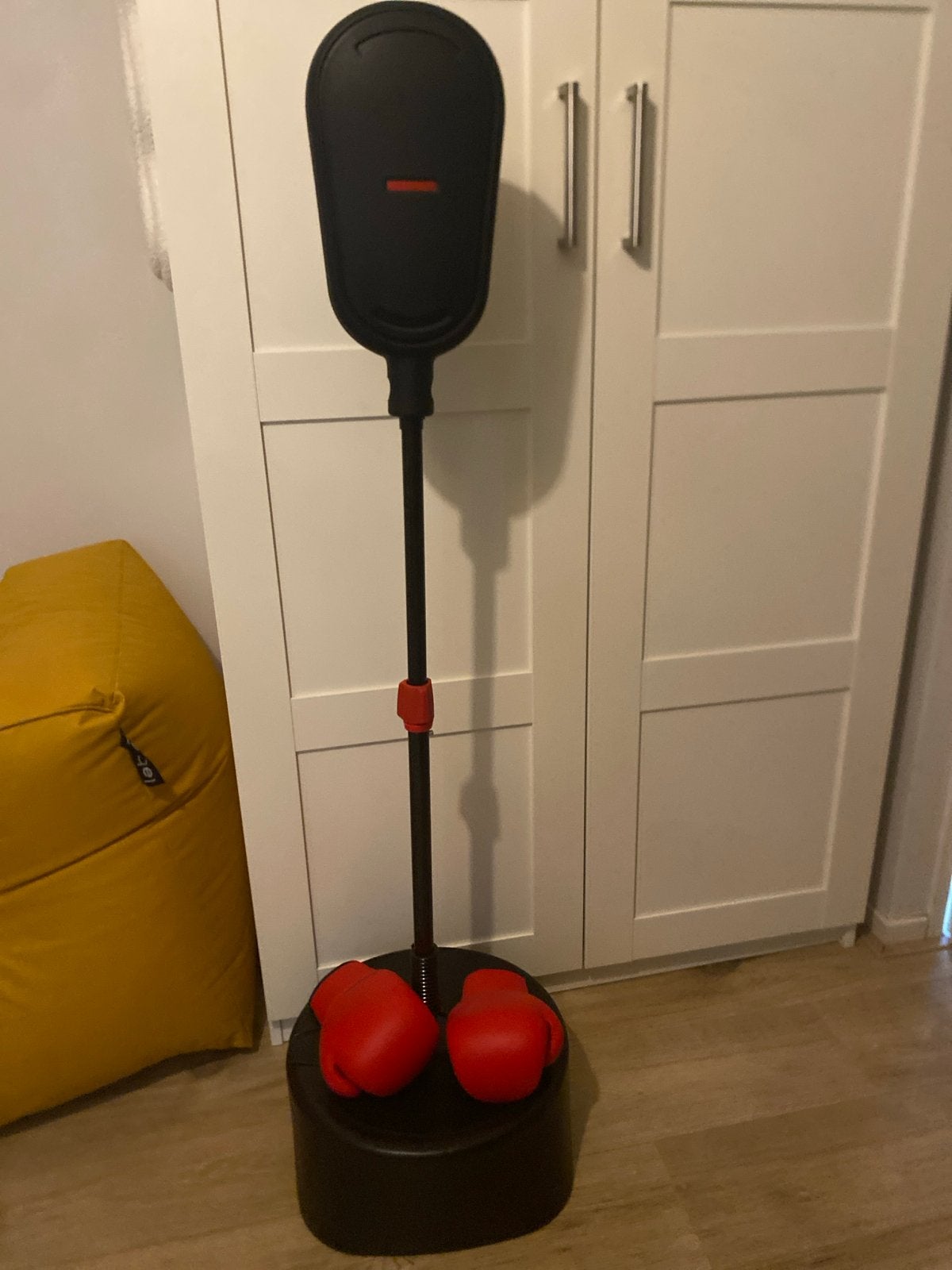Decathlon Outshock Boksset met Bokshandschoenen, Sport en Fitness, Ophalen, Zo goed als nieuw, Bokszak
