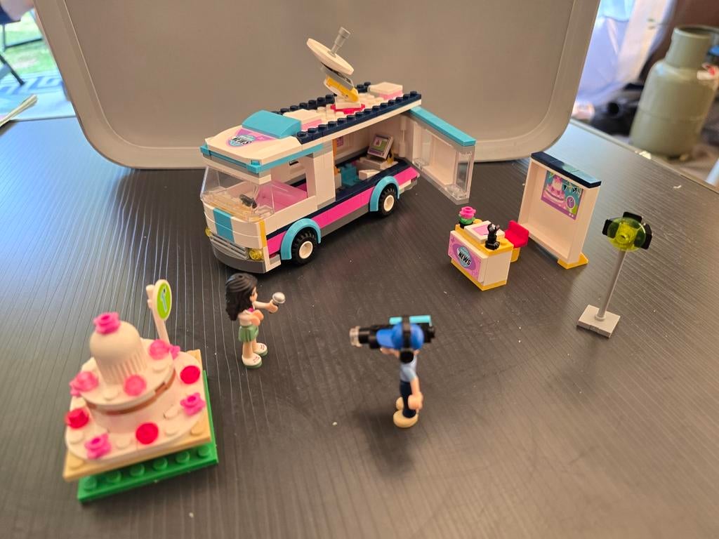 LEGO Friends 41056 Heartlake satellietwagen, Compleet, Lego, Friends, Ophalen of Verzenden