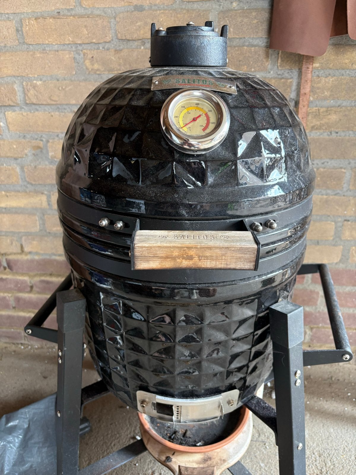 Salitos Kamado BBQ 35cm grilloppervlake met platesetter, Ophalen, Gebruikt