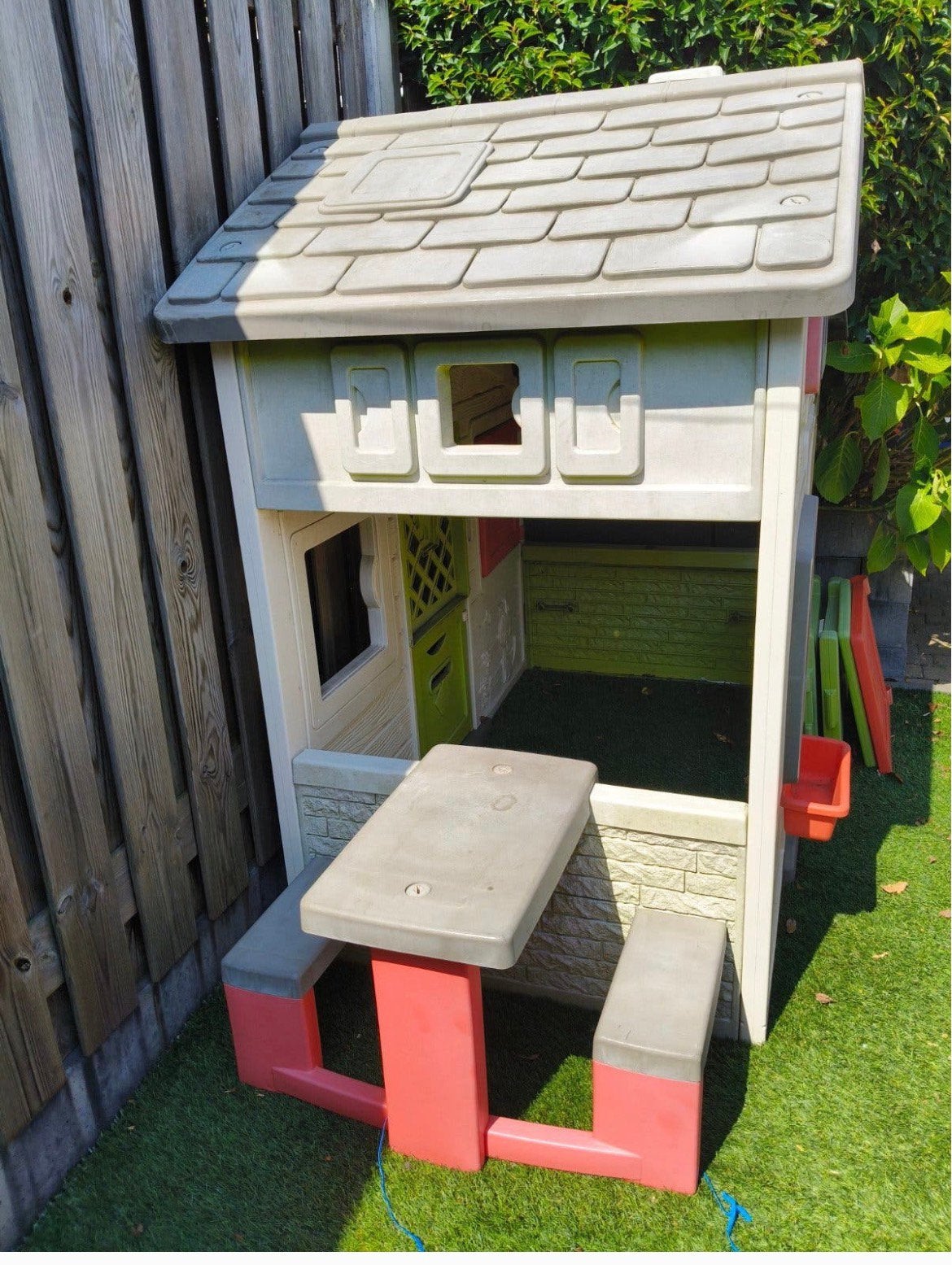 Smoby Speelhuisje met picknicktafel voor kinderen, Ophalen, Gebruikt, Kunststof