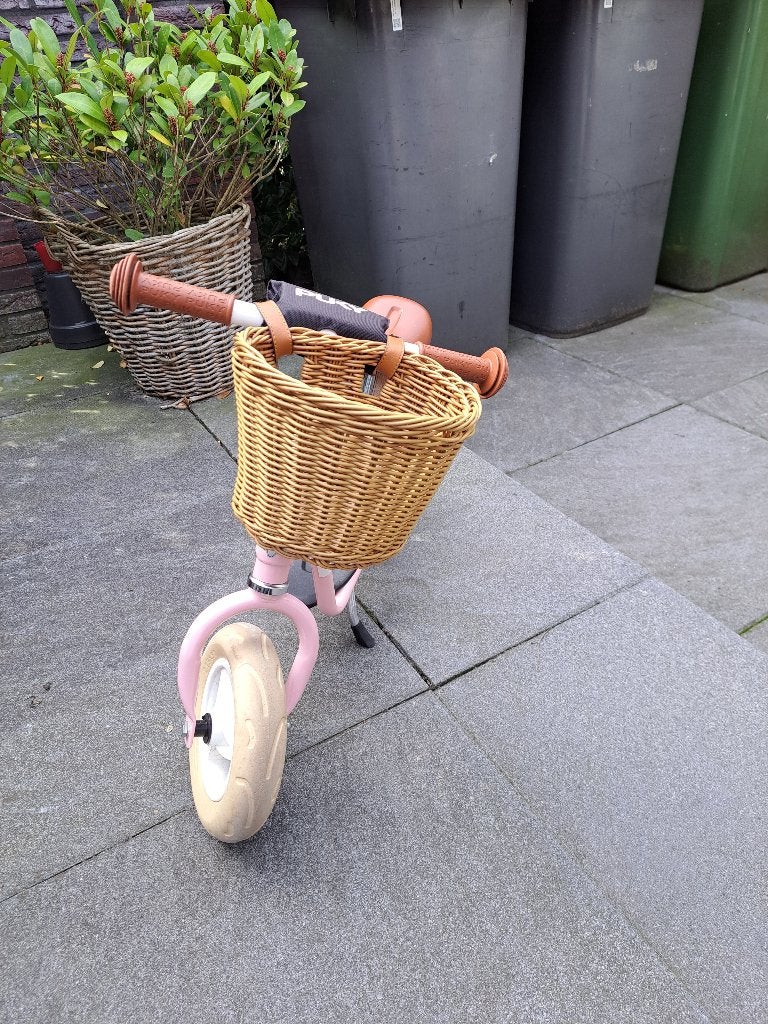 Foto 4 van Puky loopfietsje, 2 wielen, roze, retro met mandje