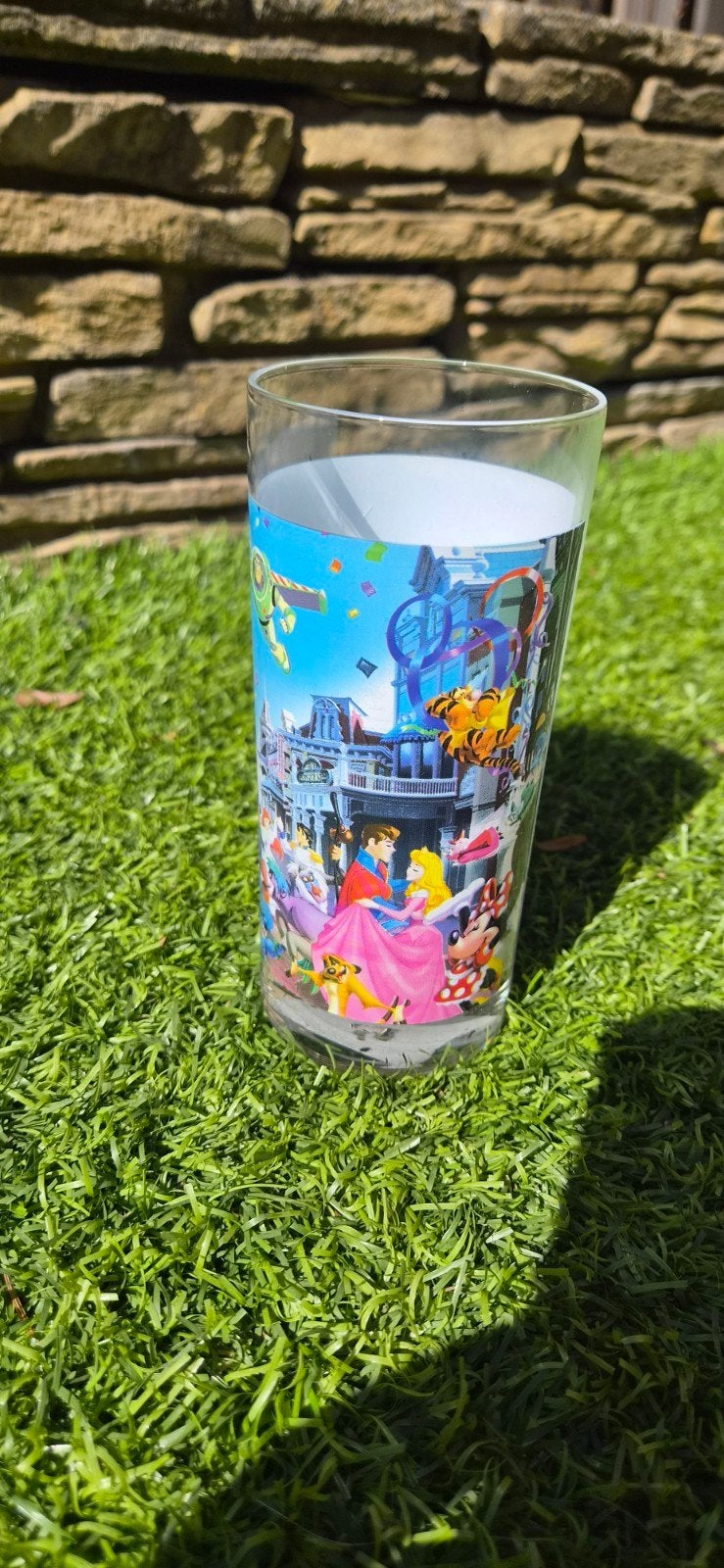 Disney Mickey's Magical Party drinkglas, Ophalen of Verzenden, Mickey Mouse, Gebruikt, Servies