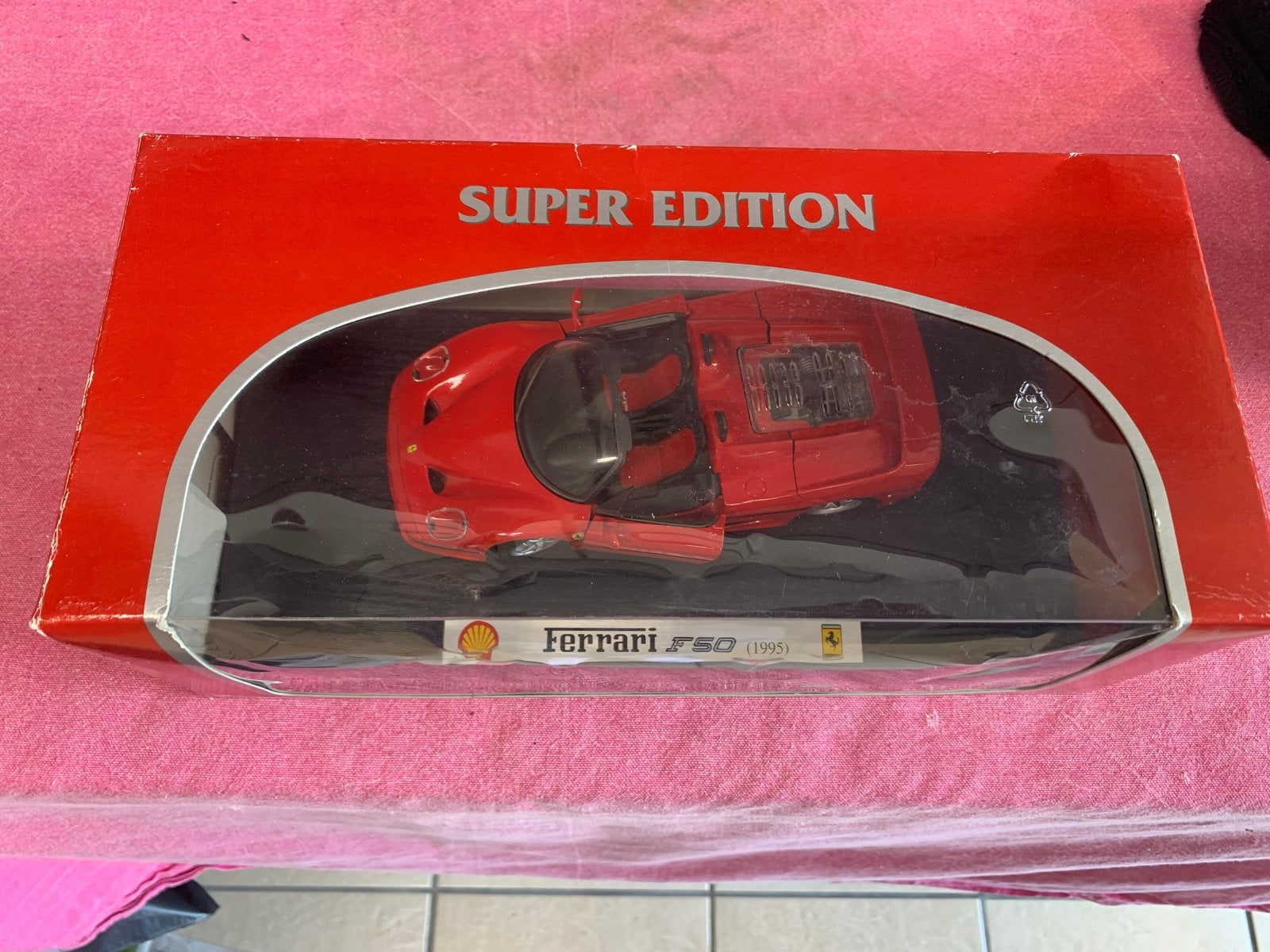 Maisto Ferrari F50 (1995) Super Edition - Schaal 1:18, Ophalen, Zo goed als nieuw, Auto, Maisto