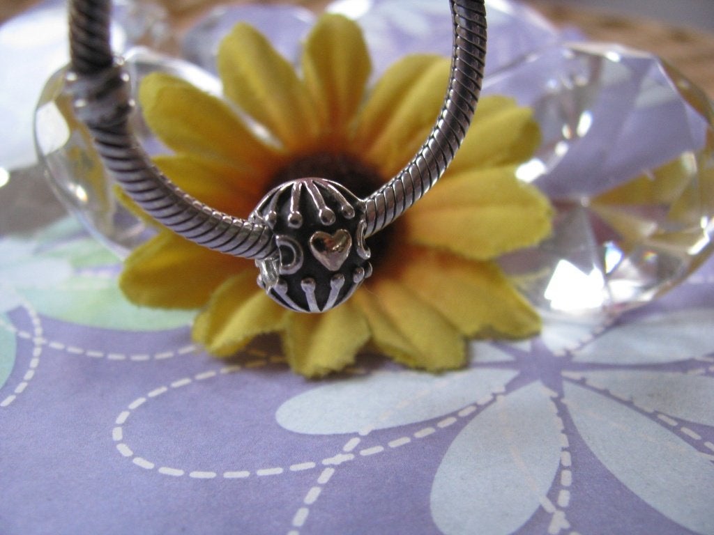 Pandora bedel 790430 = hatched heart + 14 krt GOUD, Sieraden, Tassen en Uiterlijk, Pandora, Ophalen of Verzenden, Zo goed als nieuw