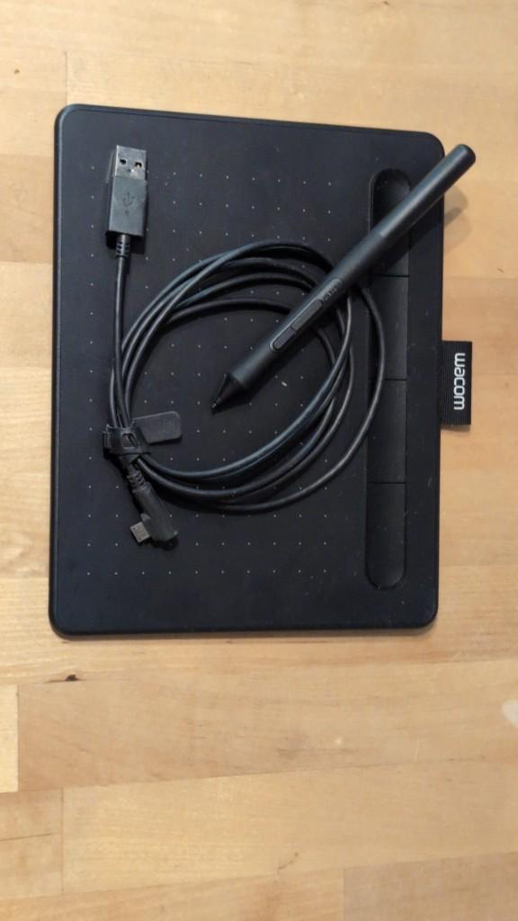 Wacom Intuos Medium Black, Ophalen of Verzenden, Zo goed als nieuw, Bedraad, Wacom Intuos