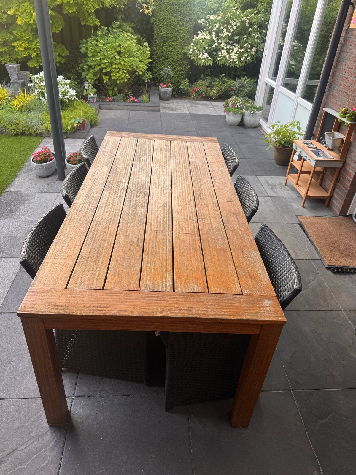 Tuinset met houten tafel en 6 gevlochten stoelen, Ophalen, Gebruikt, Eettafel, 6 zitplaatsen