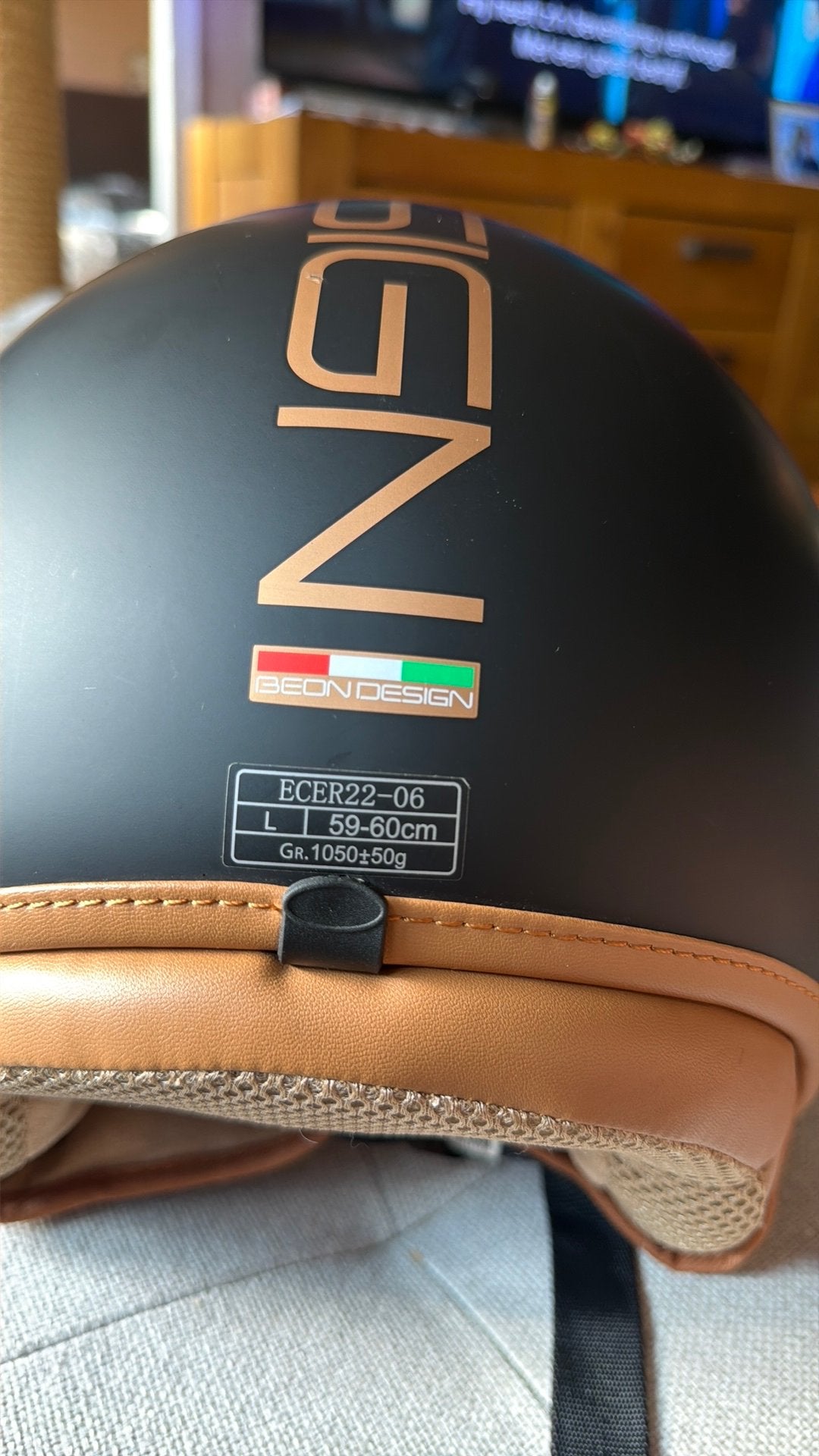 BEON Design helm  Luxe Mat Zwart, Fietsen en Brommers, Brommerhelmen, Ophalen of Verzenden, Zo goed als nieuw