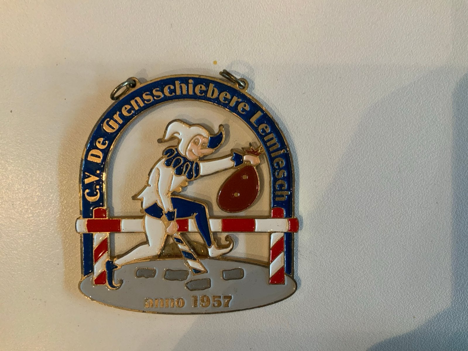 Carnavalsmedaille C.V. De Grensschiebere Lemiersch 1957, Ophalen of Verzenden, Gebruikt