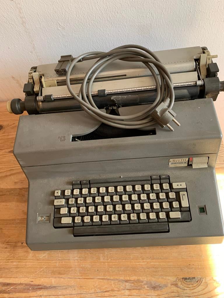 Superrrr toffe elektrische Olivetti typemachine, Ophalen of Verzenden, Gebruikt