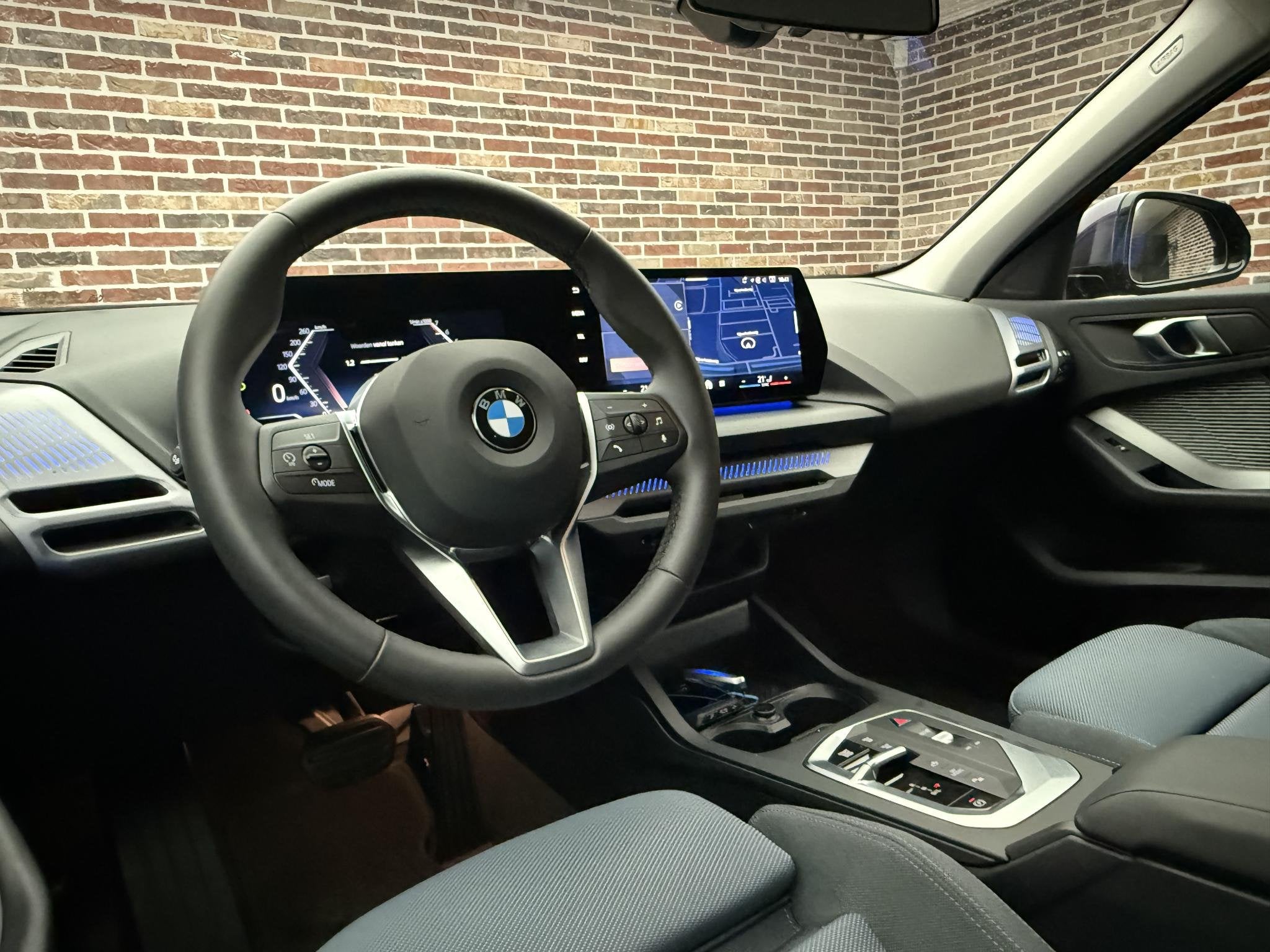 BMW 1-serie 120 M Sport Design Edition M PAKKET, Auto's, Dealer onderhouden, Stof, Gebruikt, Euro 6