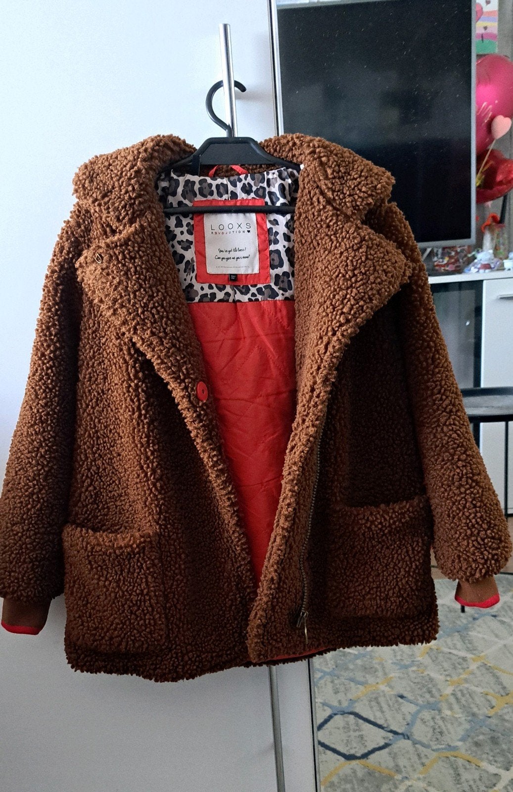 Warme bruine jas voor meisjes, maat 122-128, Kinderen en Baby's, Kinderkleding | Maat 128, Meisje, Ophalen of Verzenden, Zo goed als nieuw