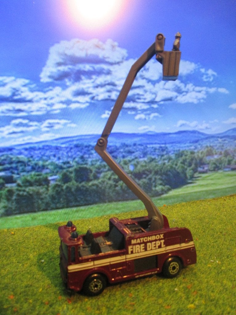 1:86 AEC Snorkel brandweer Matchbox Nr.111 Burgundy, Ophalen of Verzenden, Zo goed als nieuw, Auto