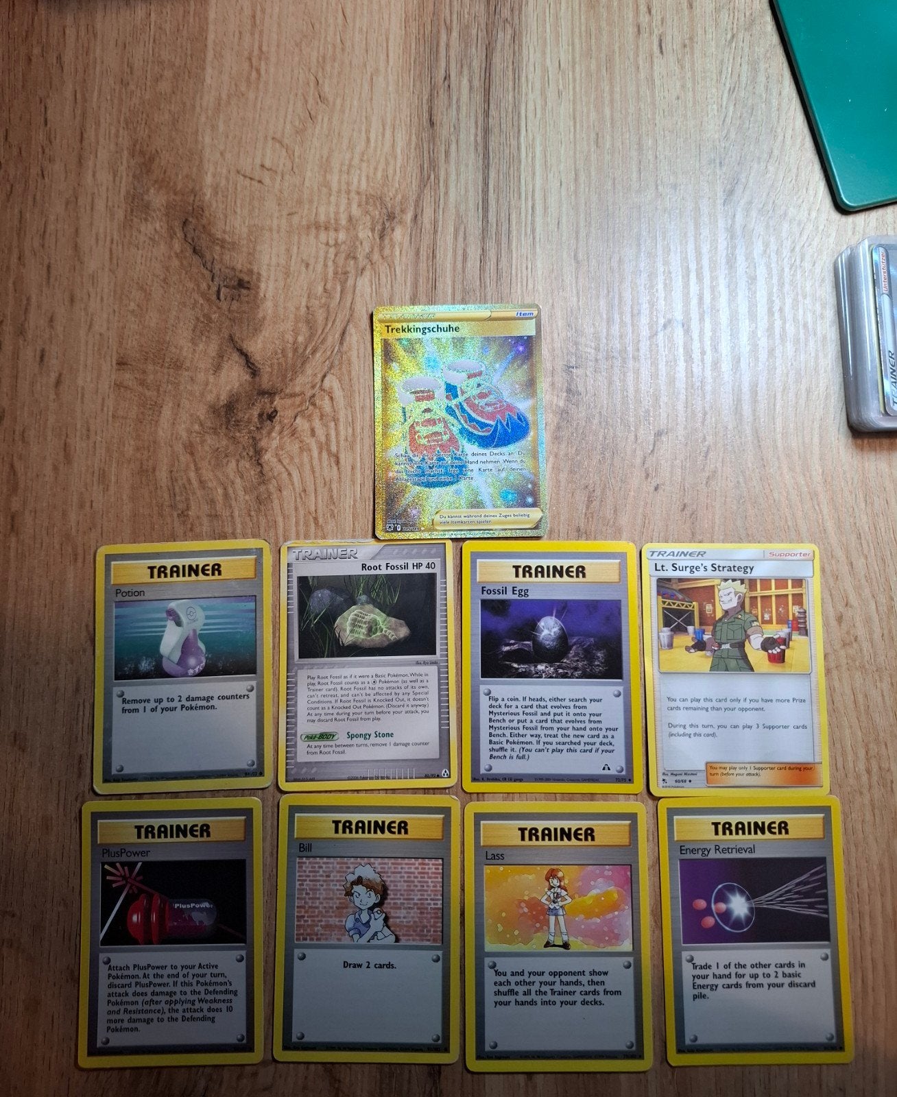 Pokémon Trainer Kaarten Set - Inclusief Trekkingschuhe, Ophalen of Verzenden, Zo goed als nieuw, Meerdere kaarten