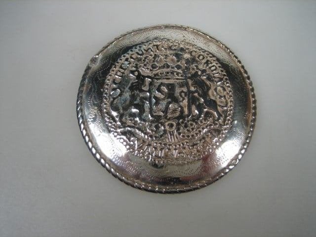 Antieke zilveren Broekstukken nu vermaakt als Broche 1905, Ophalen of Verzenden, Zilver, Broche