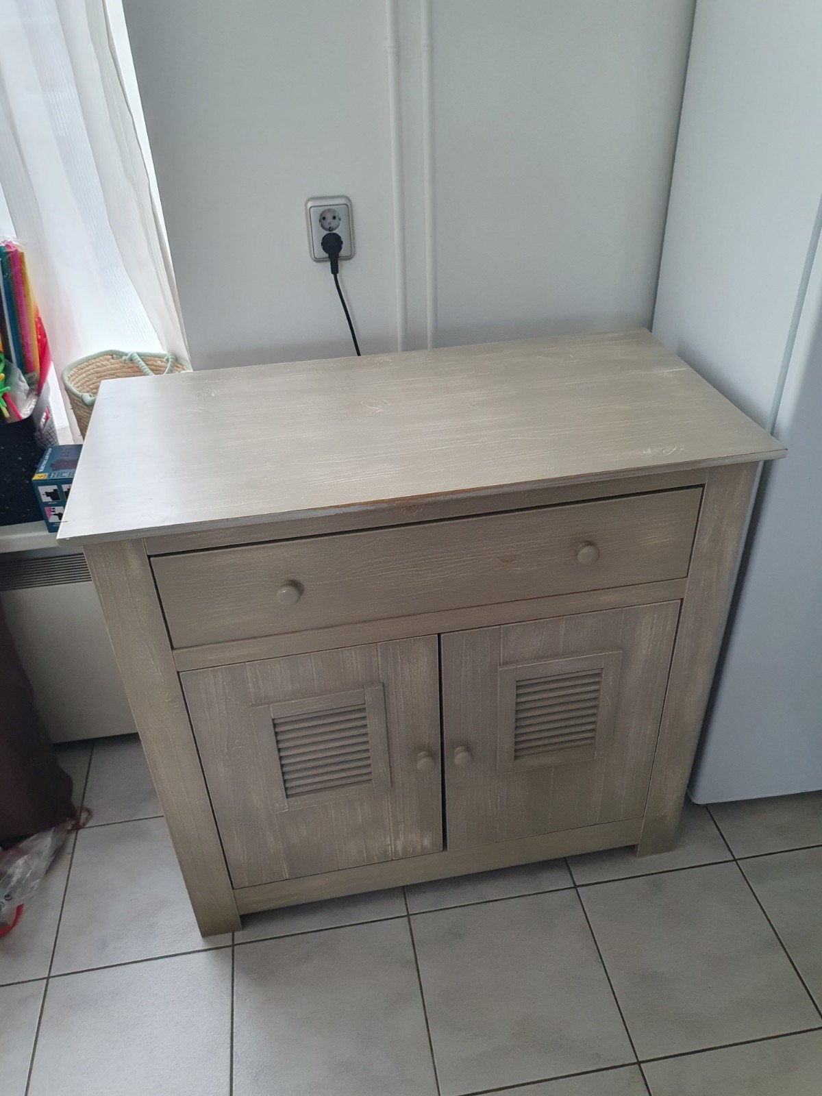 commode met grote la en 2 deuren, Gebruikt, 50 tot 70 cm, Ophalen of Verzenden, 100 cm of meer