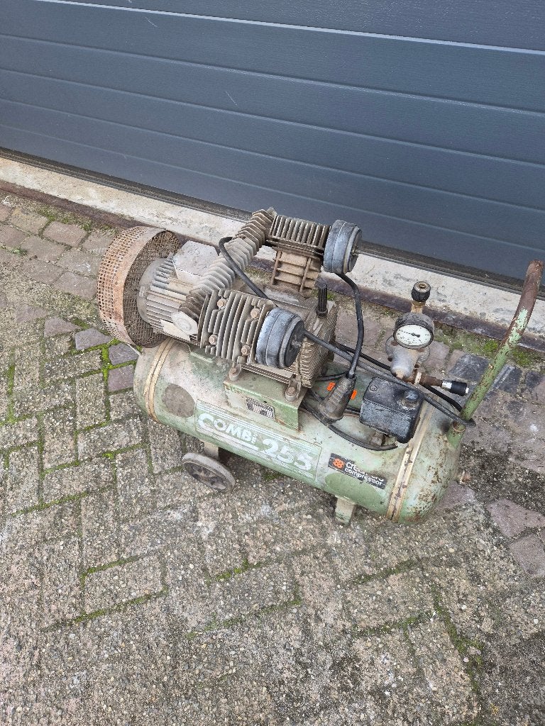 Creemers compressor combi 255, Doe-het-zelf en Verbouw, Ophalen, Gebruikt, 6 tot 10 bar, 25 tot 100 liter