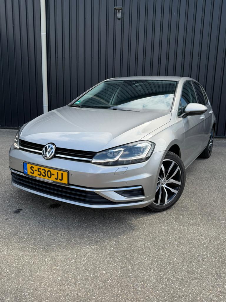 Volkswagen Golf 1.5 TSI 150pk 7-DSG 2017 Zilver-Grijs, Auto's, Bluetooth, Stof, 1498 cc, Zwart