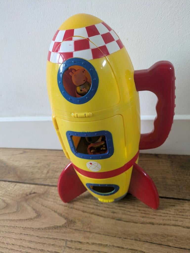 Peppa Pig space ship raket ruimteschip, Kinderen en Baby's, Speelgoed | Speelgoedvoertuigen, Zo goed als nieuw, Ophalen of Verzenden