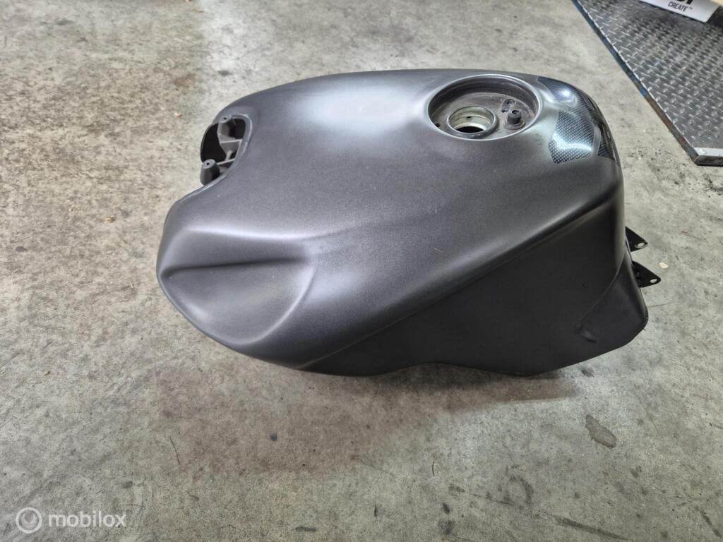 Benzinetank tank brandstoftank senna ST2 ST3 ST4 ST 2 3 4 s, Motoren, Onderdelen | Ducati, Gebruikt, Ophalen of Verzenden