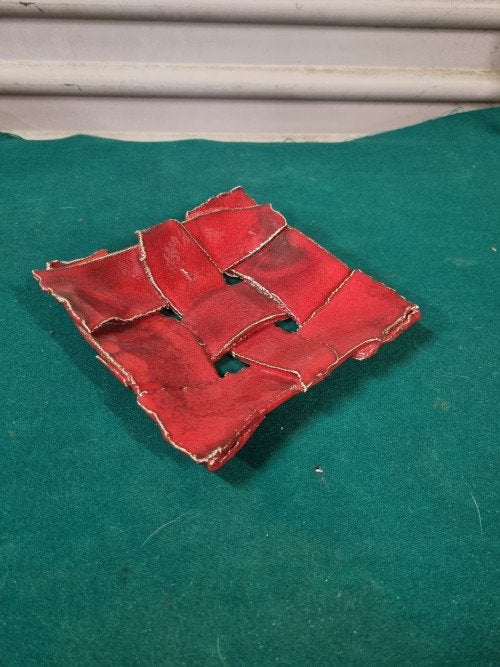 schaal aardewerk , rood gevlochten, Huis en Inrichting, Woonaccessoires | Schalen en Manden, Ophalen of Verzenden, 'T Olde Gre-j