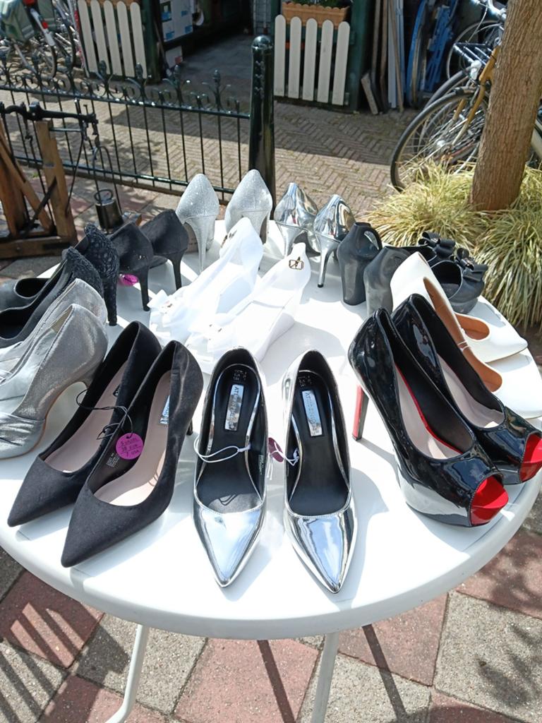 Hakken laarzen pumps maart 38, Kleding | Dames, Schoenen, Ophalen of Verzenden, Zo goed als nieuw, Zwart