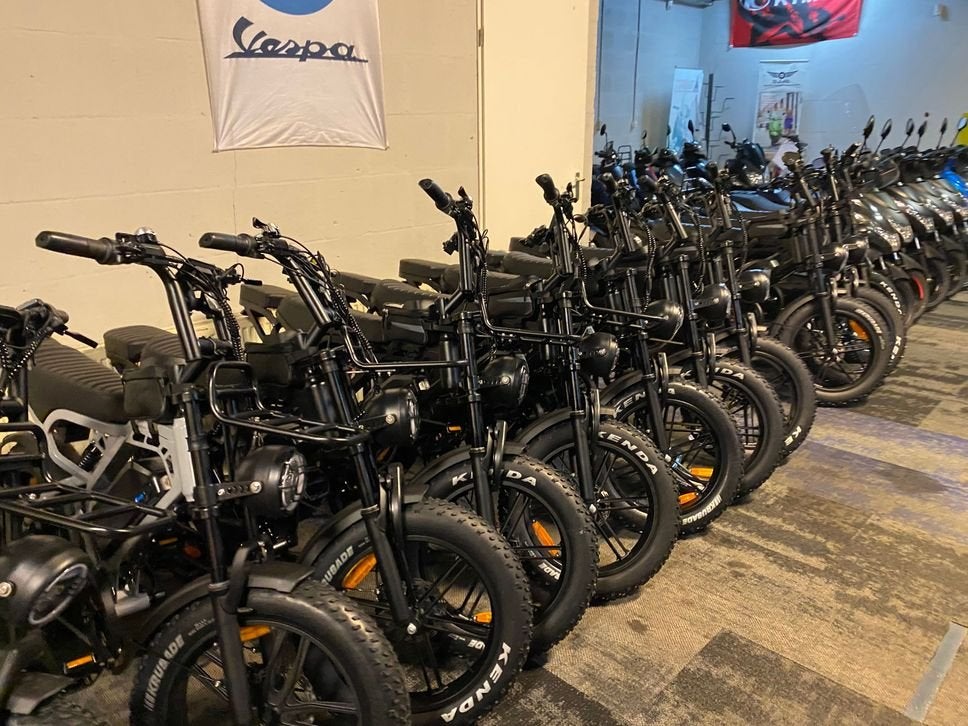 Foto 4 van NIEUWE QM WHEEL FATBIKE V20 PRO EN S20 PRO OUXI V8 NIEUW