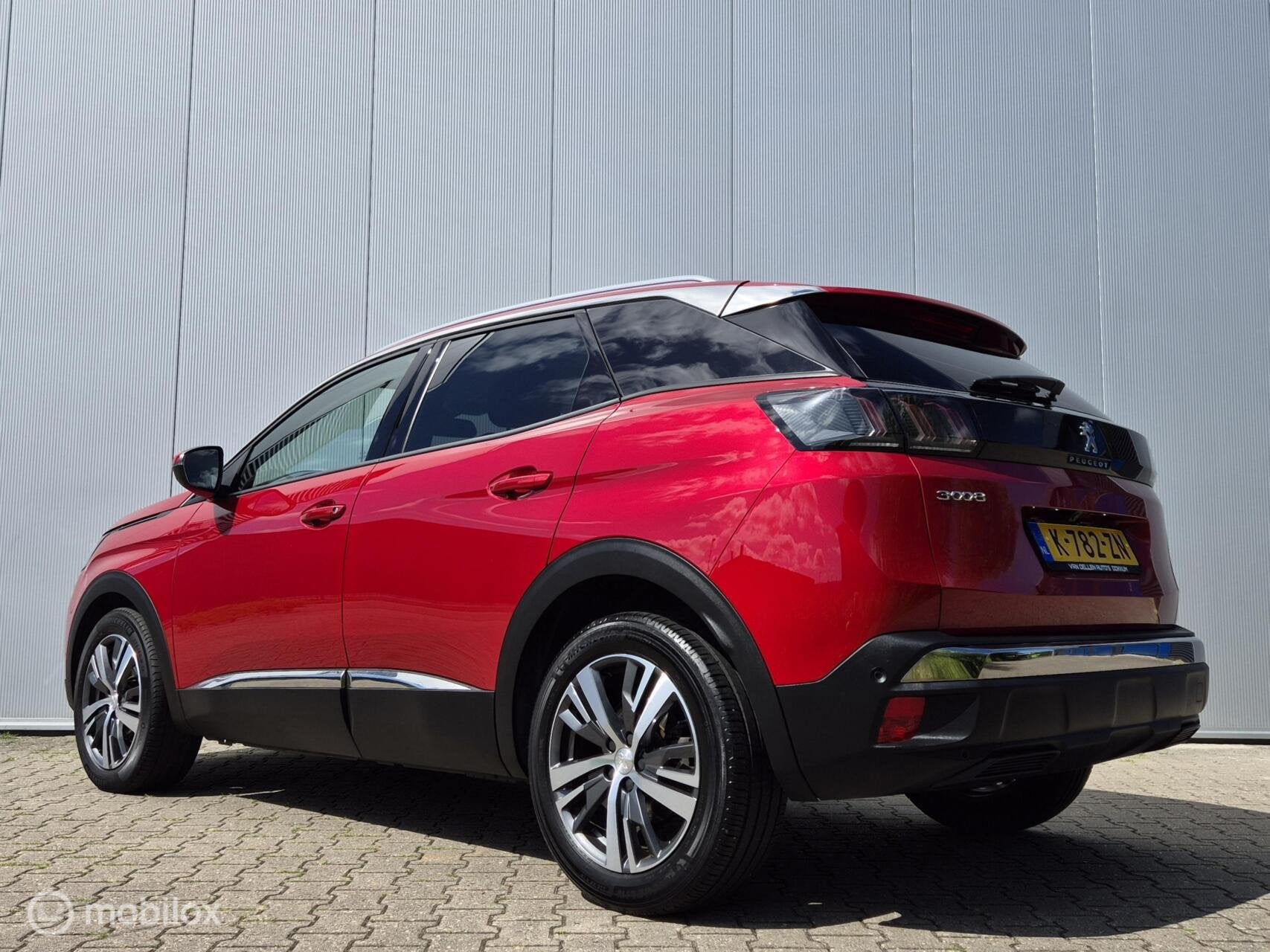PEUGEOT 3008 1.2 PURETECH PREMIUM AUTOMAAT/STOELVERWARMING/C, Dealer onderhouden, Gebruikt, 1199 cc, Origineel Nederlands