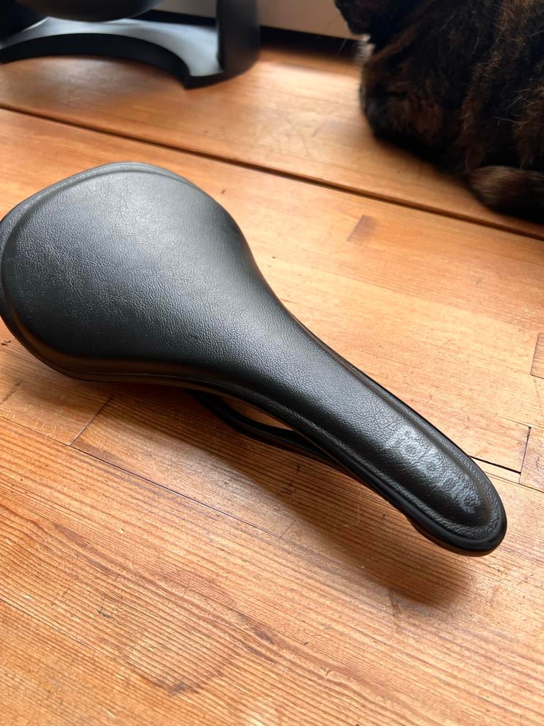 Fabric ALM Ultimate Zadel saddle carbon, Fietsen en Brommers, Fietsonderdelen, Ophalen of Verzenden, Gebruikt, Zadel