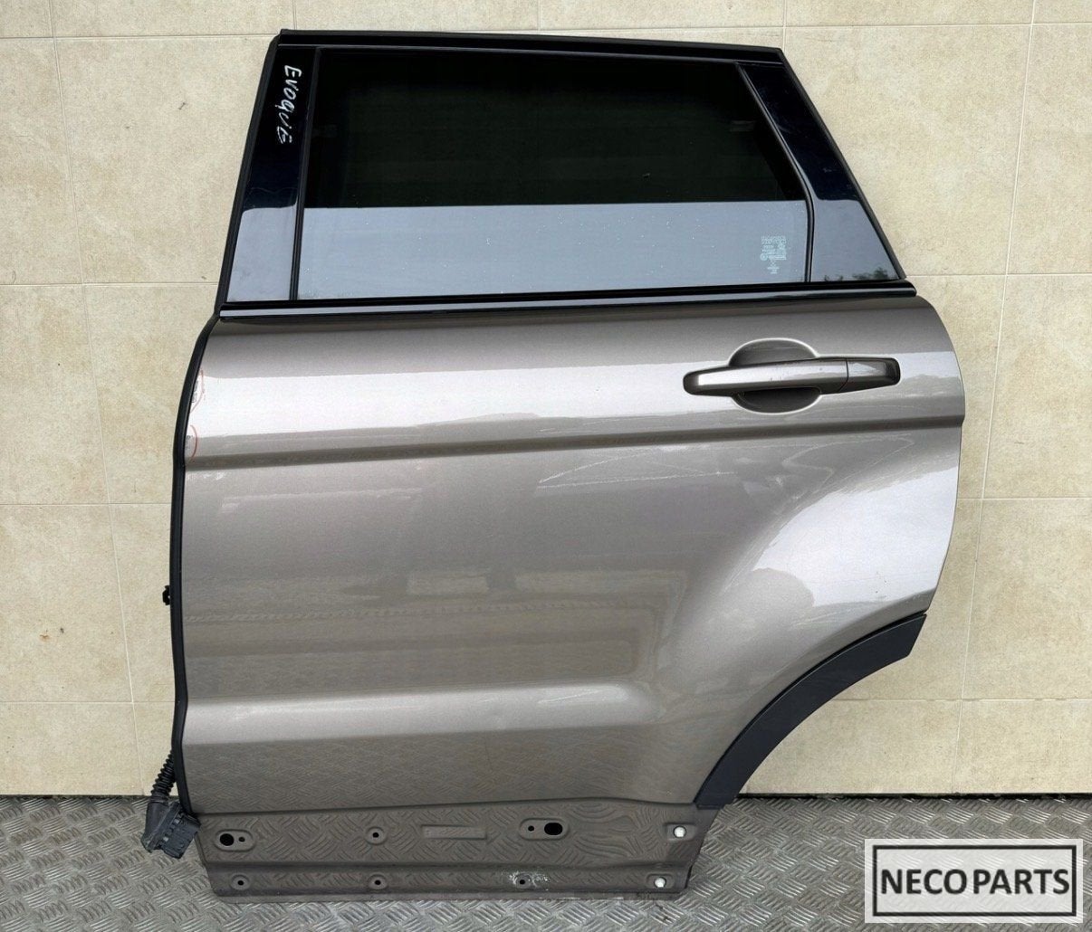 LAND ROVER EVOQUE FACELIFT PORTIER DEUR ACHTER LINKS, Auto-onderdelen, -, Ophalen of Verzenden, Achter, -