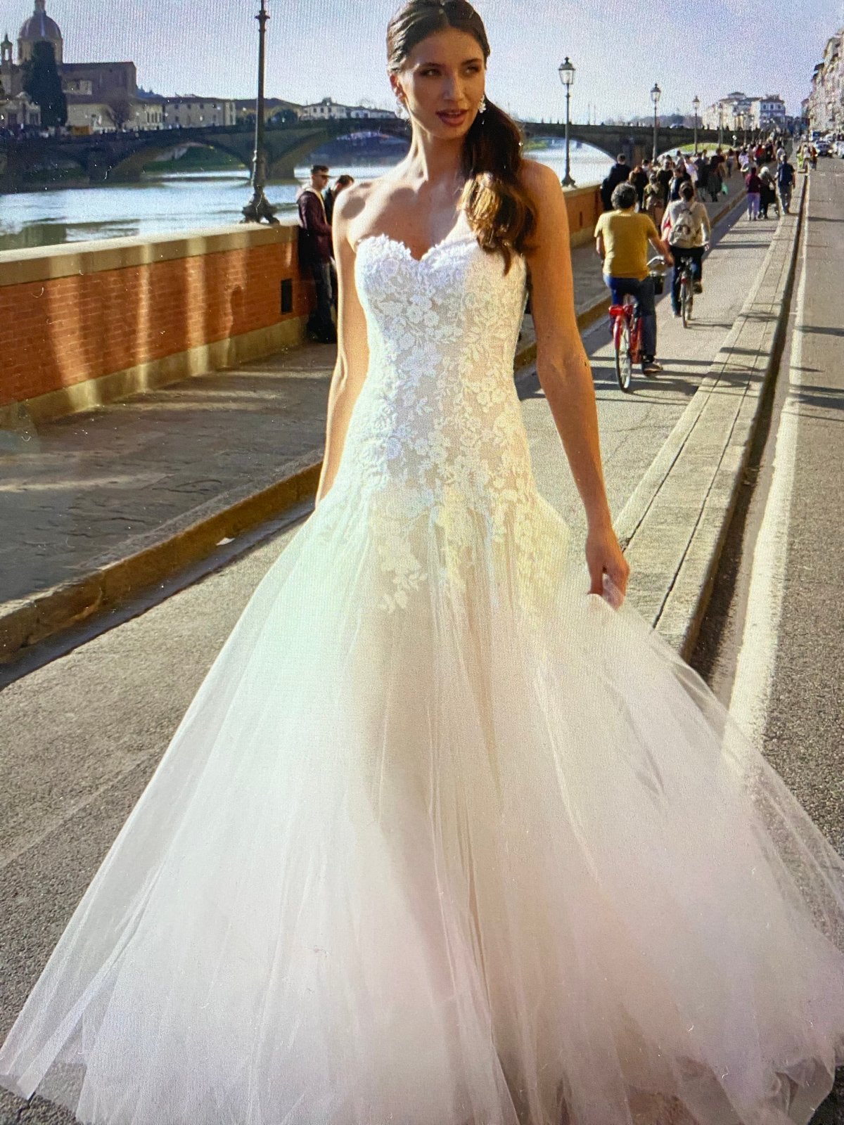 Elegante trouwjurk met kant en tule, Ophalen, Nieuw, Wit, Trouwjurk