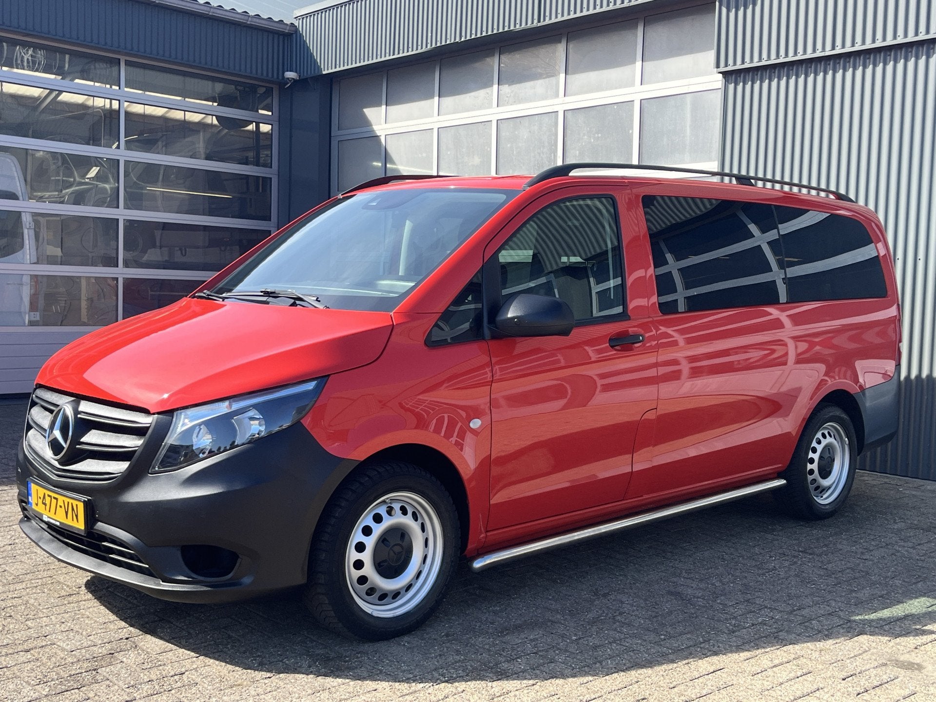 Mercedes-Benz Vito Tourer 119 CDI 190pk 4x4 4 matic Lang 8 p, Auto's, Automaat, Gebruikt, 2000 kg, Origineel Nederlands