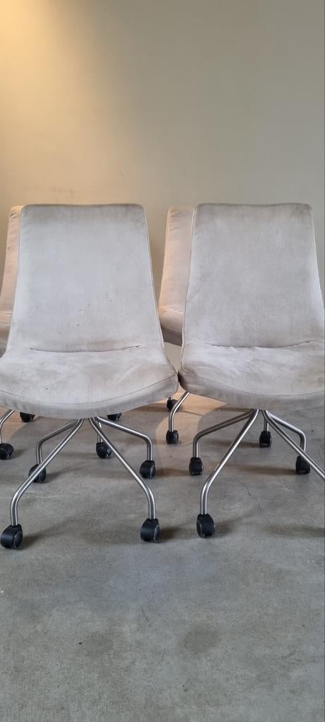 Stoelen om te stofferen., Ophalen, Gebruikt, Wit