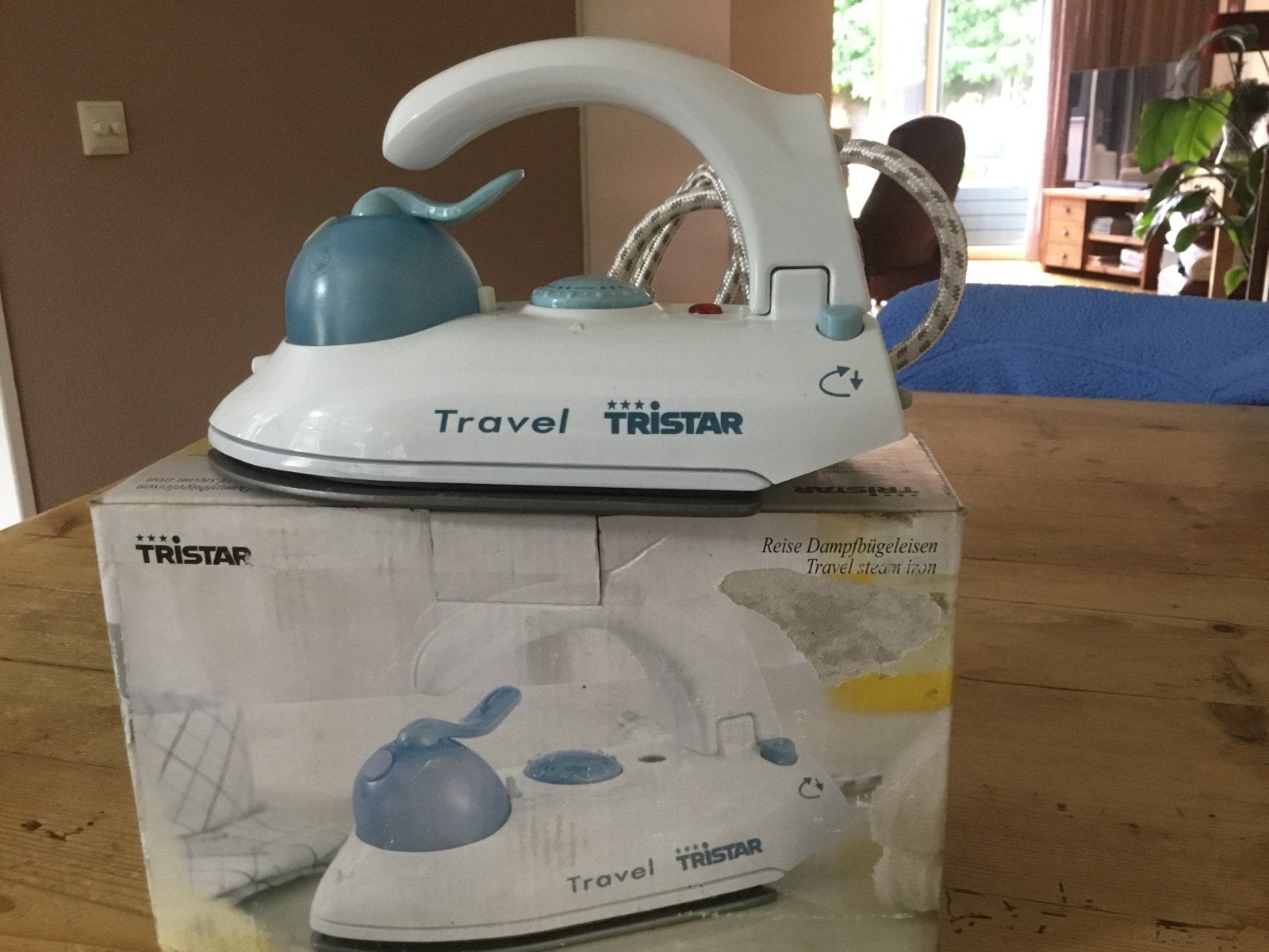 Tristar Travel Strijkijzer - Compact en Handig, Ophalen, Zo goed als nieuw, Strijkijzer met snoer