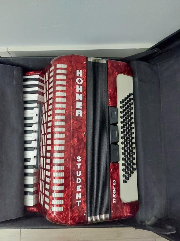 Accordeon hohner 80 bas., Muziek en Instrumenten, 80-bas, Met koffer, Zo goed als nieuw, Hohner