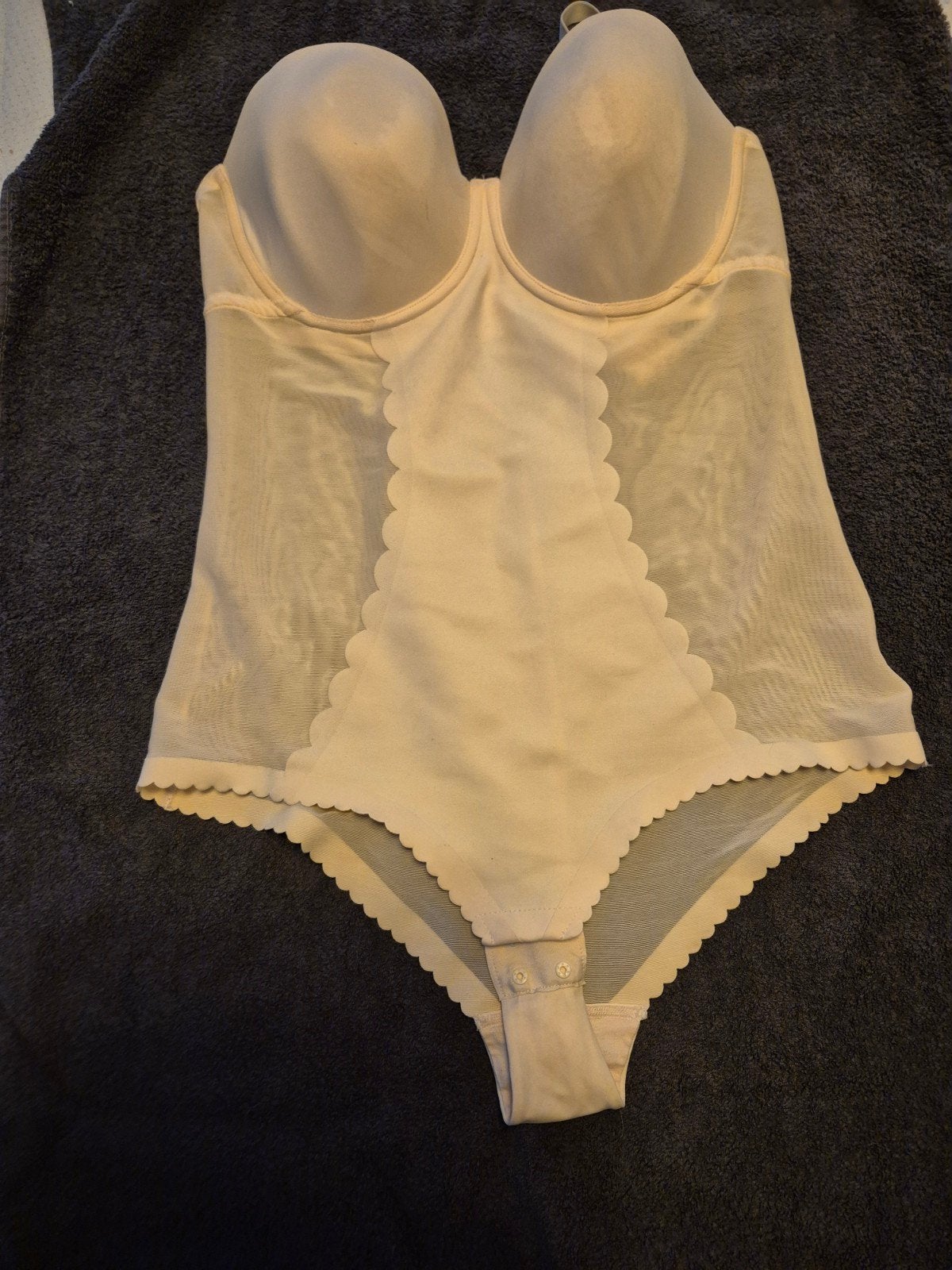 Mooie Body Hunkemöller 85C - Slechts 1x gedragen, Hunkemöller, Ophalen of Verzenden, Zwart, Body of Korset