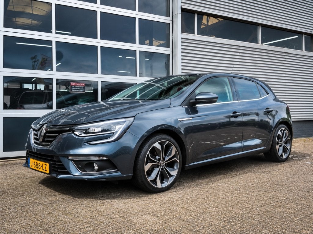 Renault Mégane 1.2 TCE 130 Bose 5-drs 30.502km, als nieuw!, Voorwielaandrijving, 1228 kg, Gebruikt, Euro 6