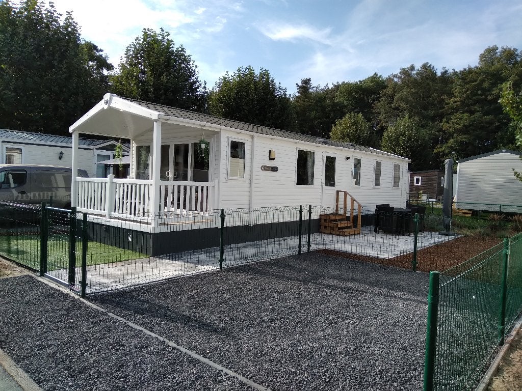 stacaravan te koop op 160 m/2   jaarplaats Breebos Belgie, Tot en met 6