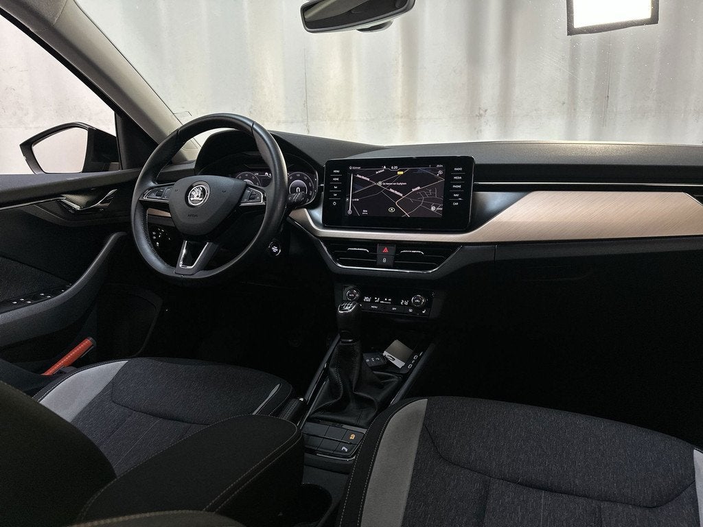 Skoda Scala 1.0 TSI 116pk Business Edition Parkeersensoren S, Auto's, Skoda, Voorwielaandrijving, Gebruikt, Met garantie (alle)
