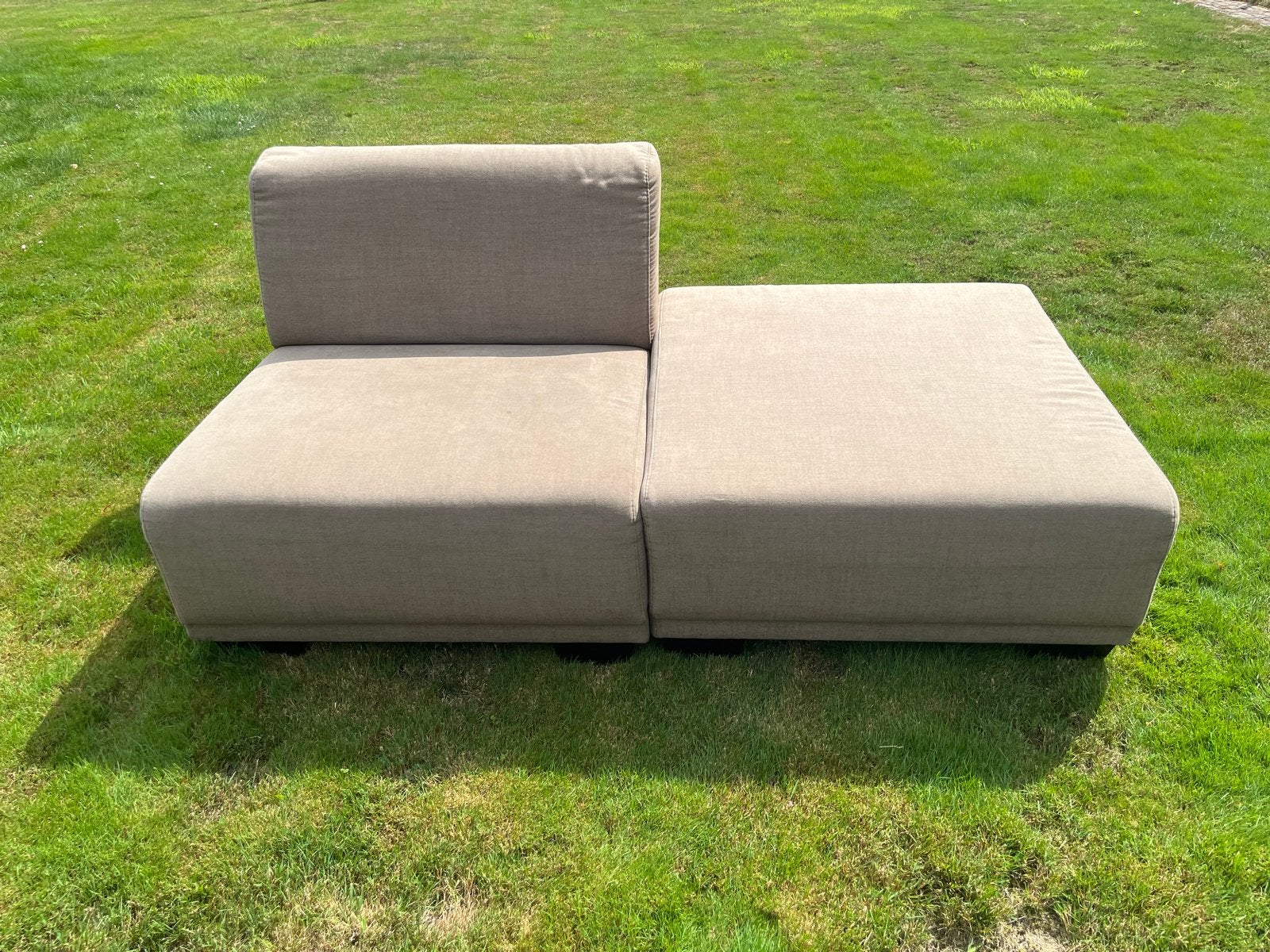 Twee elementen van een modulebank poef en zitelement taupe, Ophalen, Gebruikt, Rechthoekig, Minder dan 50 cm