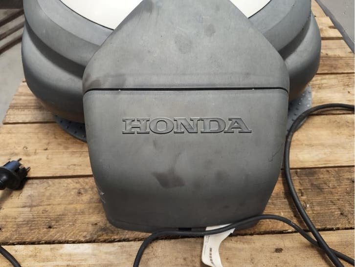 HONDA MIIMO HRM 3000 Robotmaaier tot 4000m2, Cirkelmaaier, Gebruikt, Honda, Minder dan 30 cm
