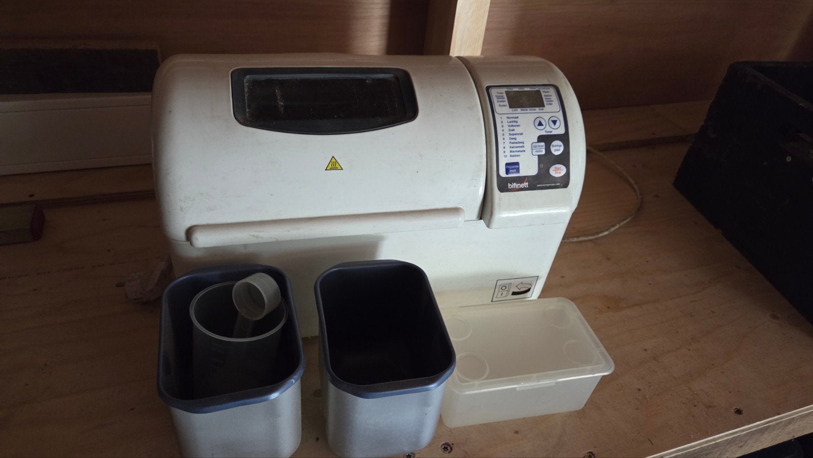 Bifinet Broodbakmachine met Timer en 10+ Programma's, Witgoed en Apparatuur, Broodbakmachines, Met timer, Gebruikt, Kijkvenster
