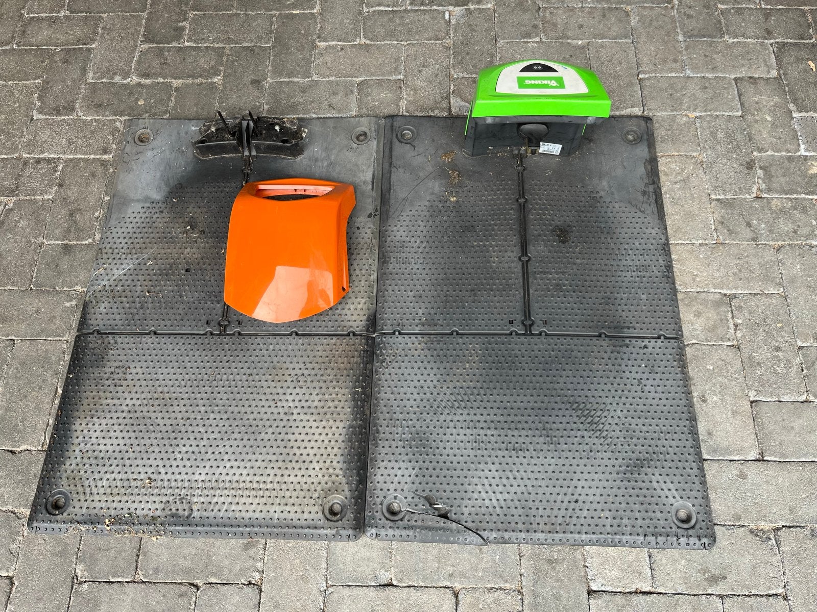 Viking / Stihl 632 dockingstation voor robotmaaier, Ophalen of Verzenden, Gebruikt, Accu-grasmaaier