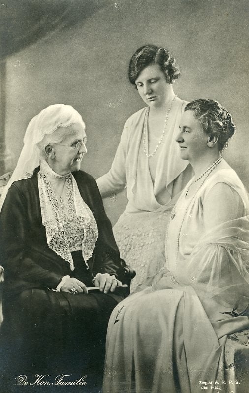 DRIE GENERATIES ORANJES 1930 (DR168), Verzamelen, Koninklijk Huis en Royalty, Verzenden, Gebruikt, Nederland, Kaart, Foto of Prent